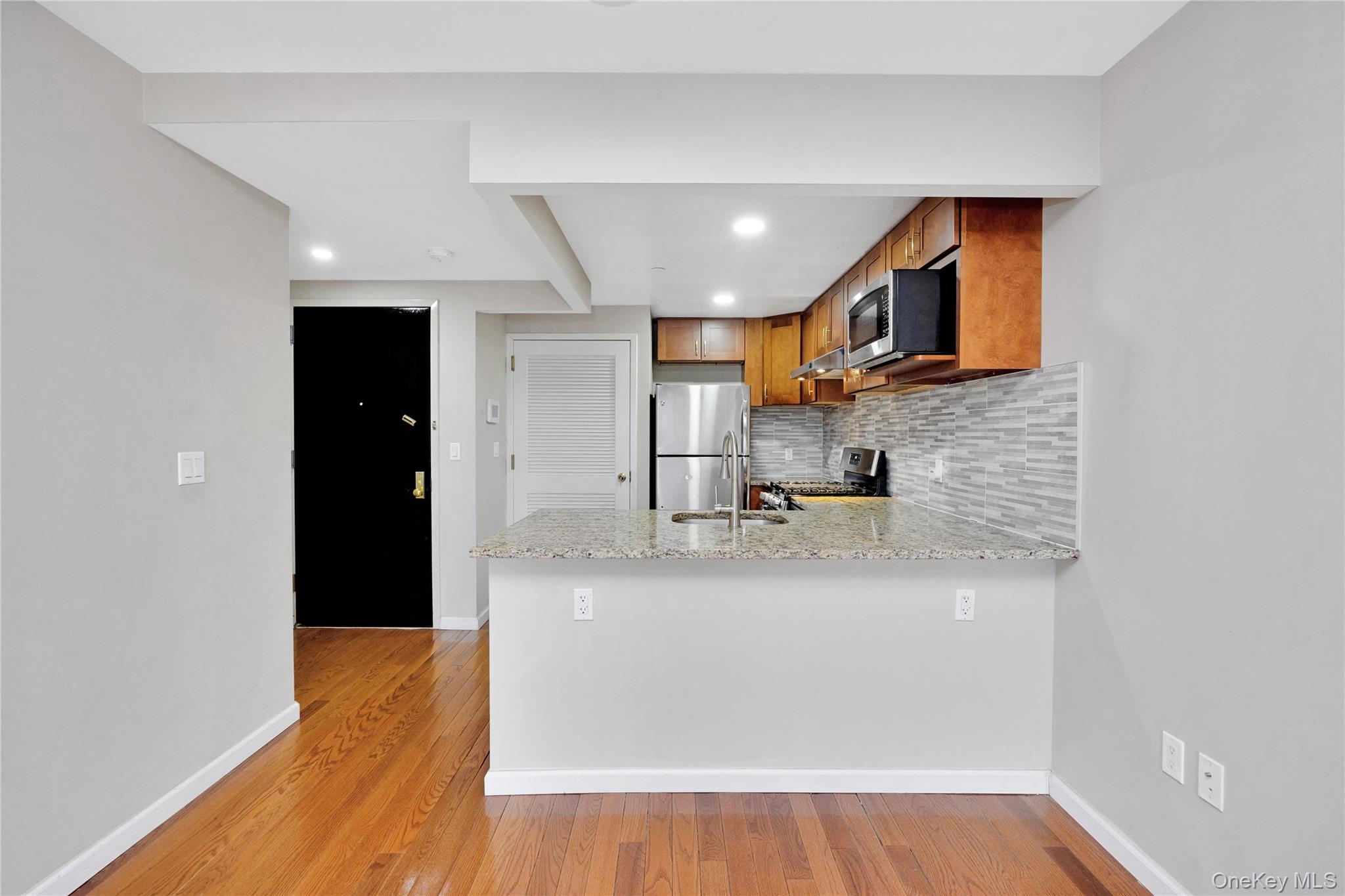 172-18 Jamaica Avenue, Unit 3D photo 12