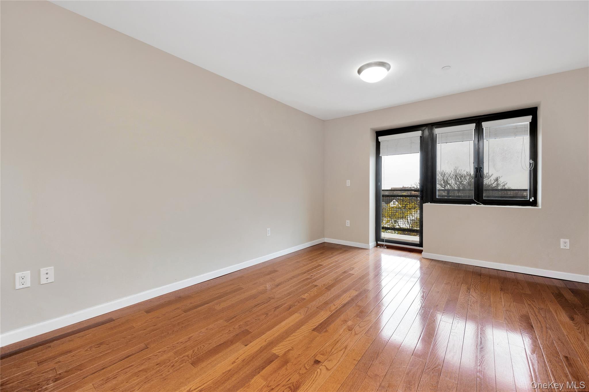 172-18 Jamaica Avenue, Unit 3D photo 4