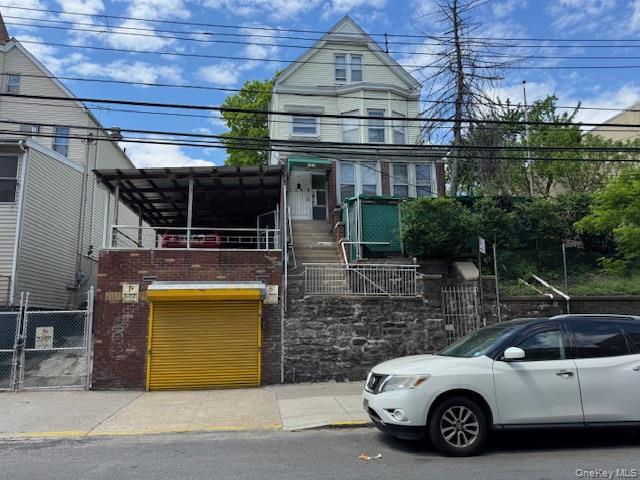 1549 & 1547(Garage) Beach Avenue – For Sale