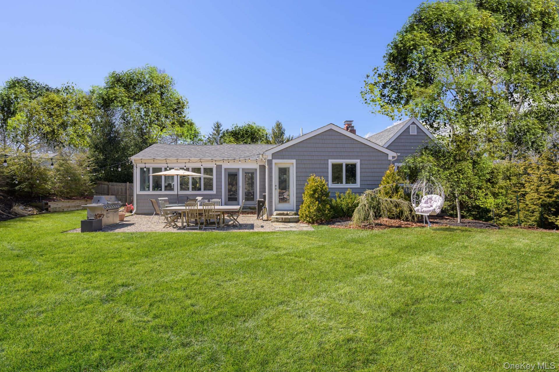 20 Columbine Avenue N – For Rent photo 3