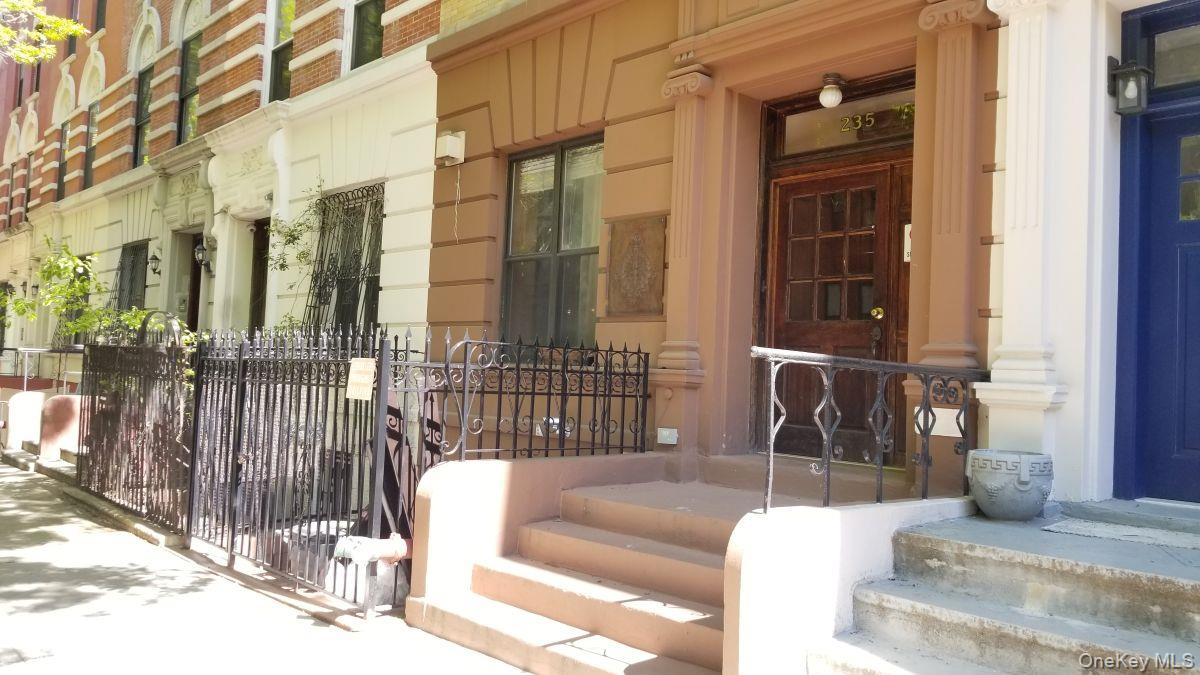 235 W 137th Street, Unit 1F photo 25