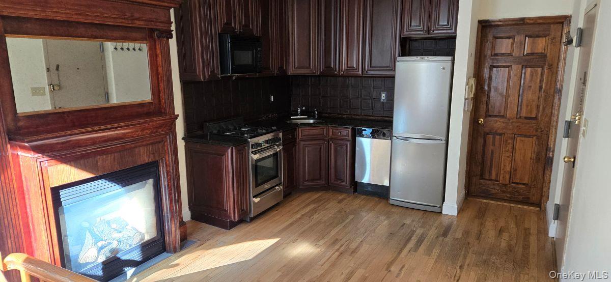235 W 137th Street, Unit 1F photo 2