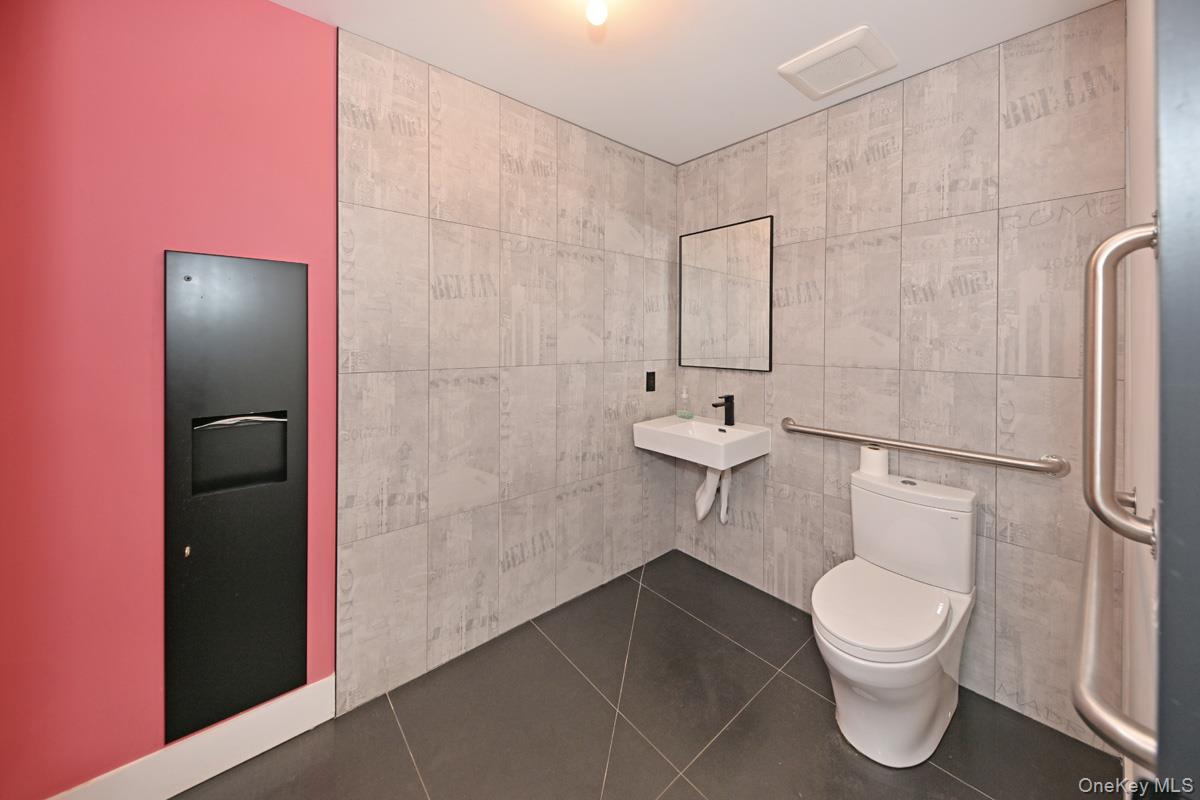 1 S Liberty Drive – For Sale photo 12