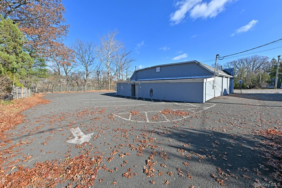 1 S Liberty Drive – For Sale photo 3