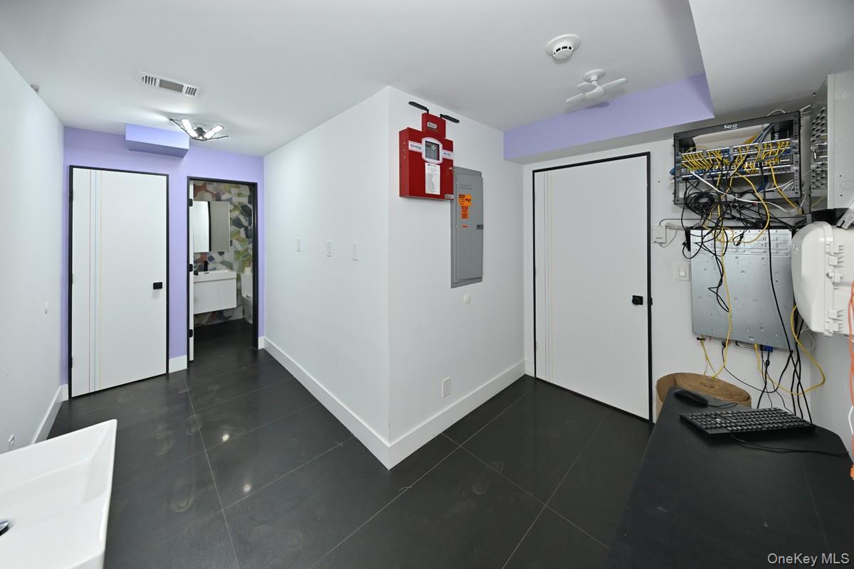 1 S Liberty Drive – For Sale photo 13