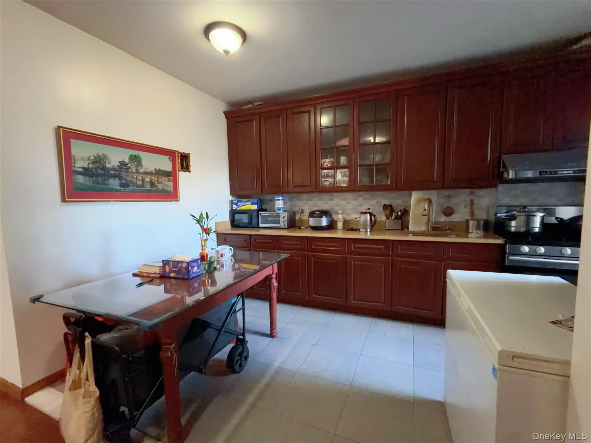 88-11 Elmhurst Avenue, Unit C8 photo 3