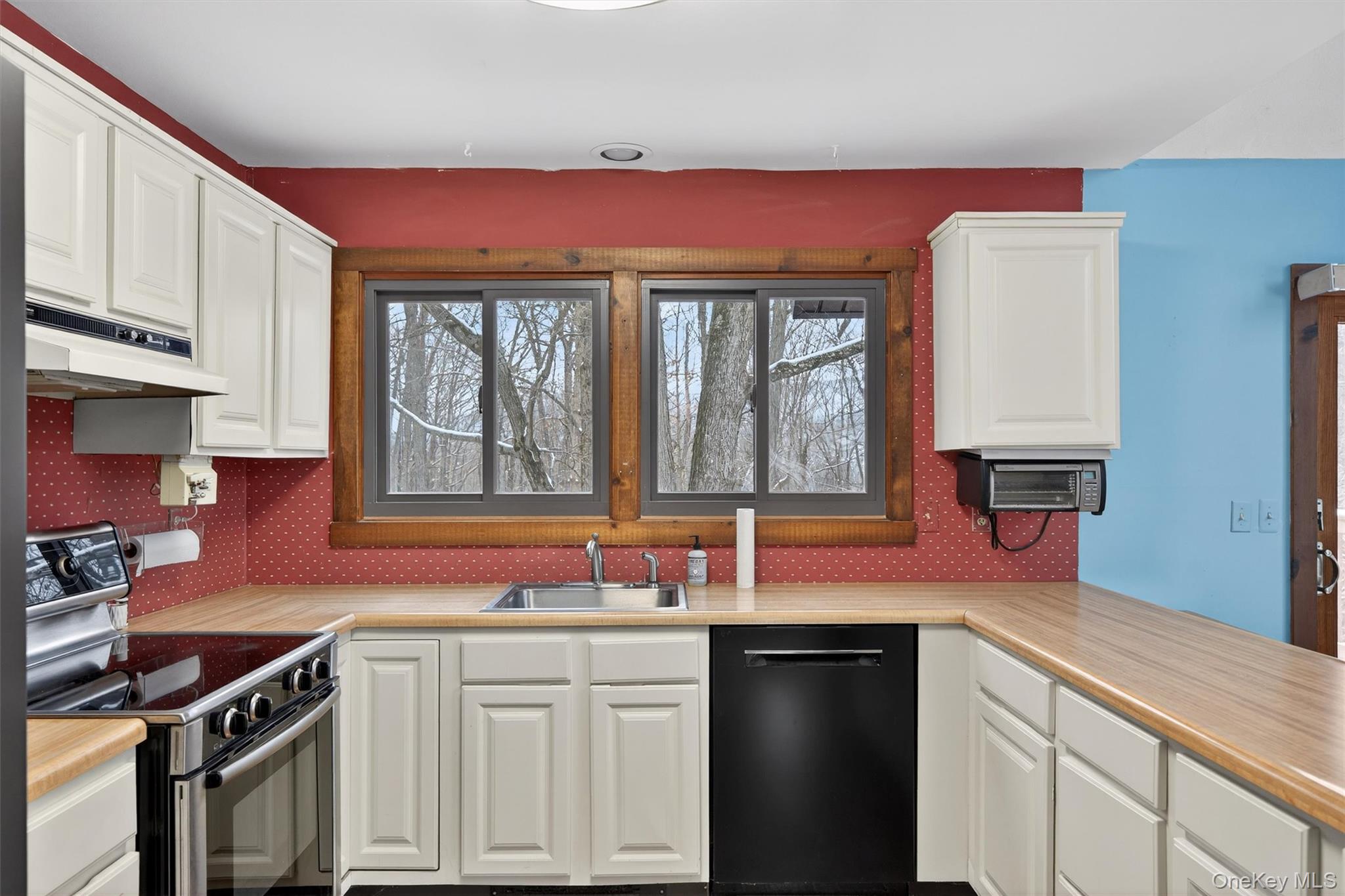 9 Kings Point Lane – For Sale photo 12