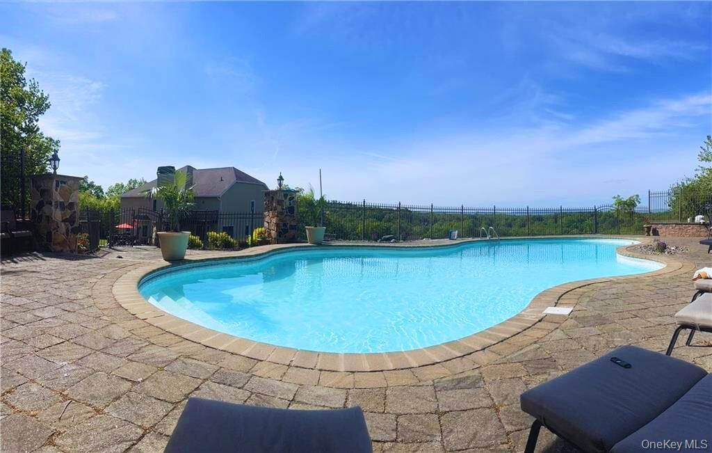 11 Dorian Way – For Rent photo 40