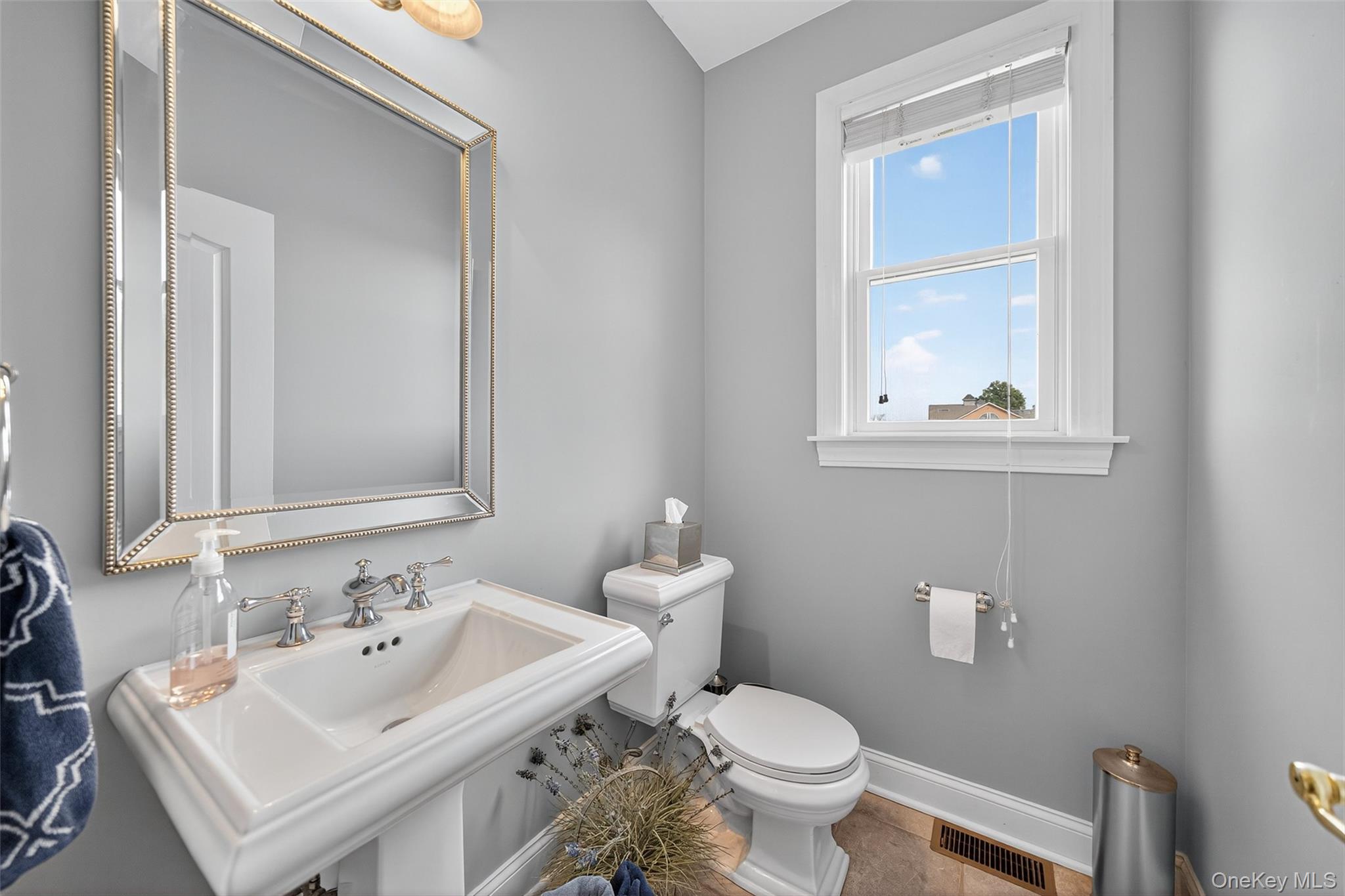 11 Dorian Way – For Rent photo 8