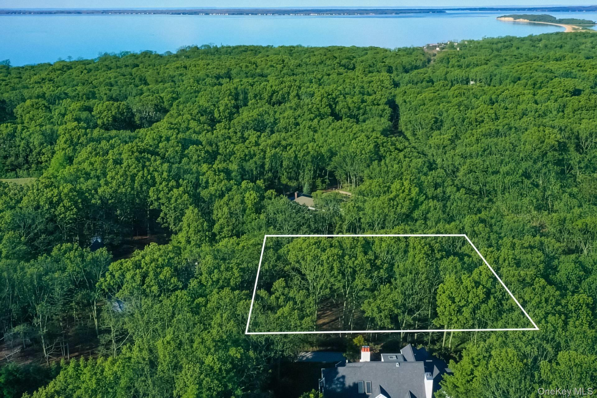 2736 Deerfield Road – For Sale