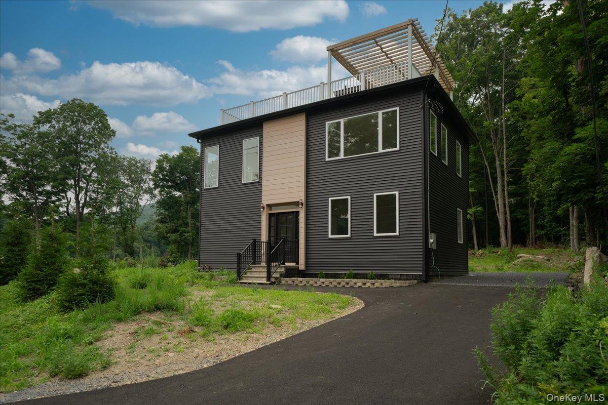 15 County Highway 5 – For Sale