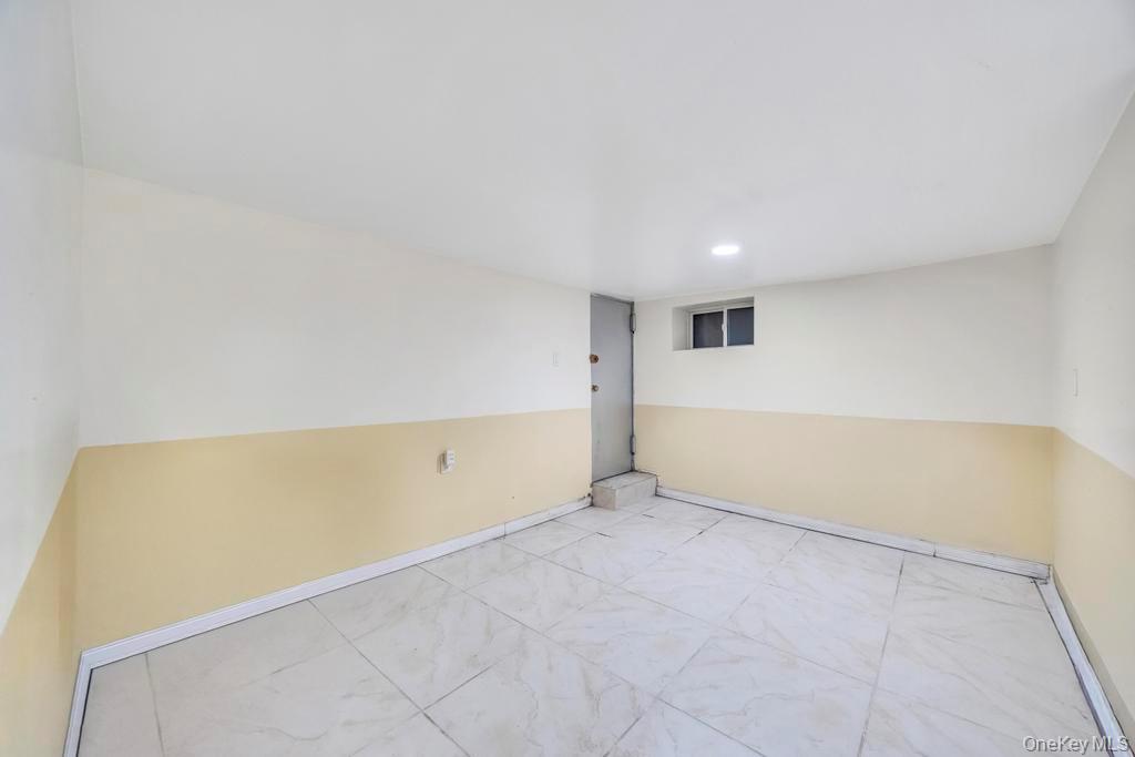 95-26 86th St – For Sale photo 27