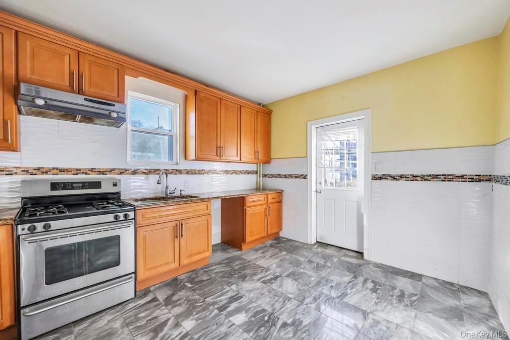 95-26 86th St – For Sale photo 8