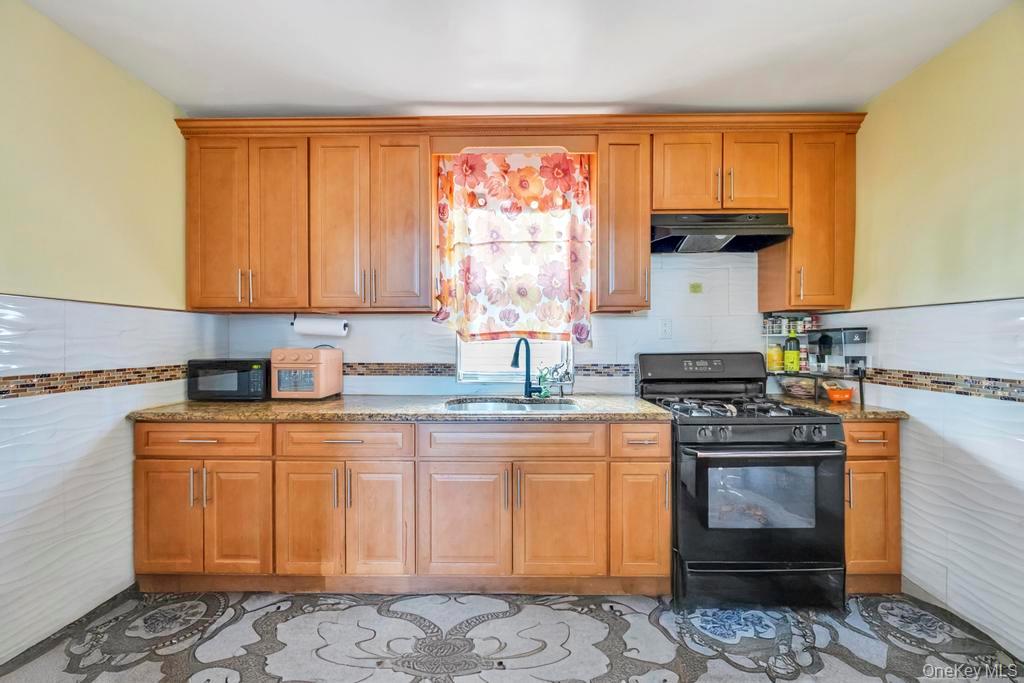 95-26 86th St – For Sale photo 12