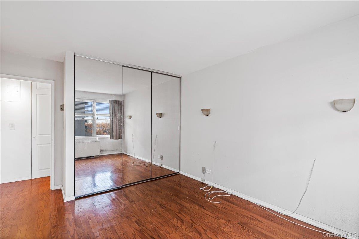 17-85 215 Street, Unit 5L photo 11