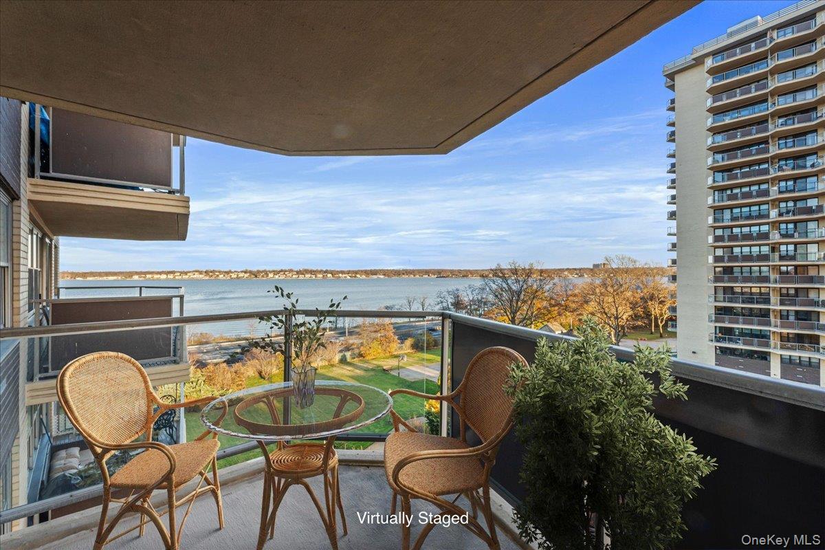 17-85 215 Street, Unit 5L