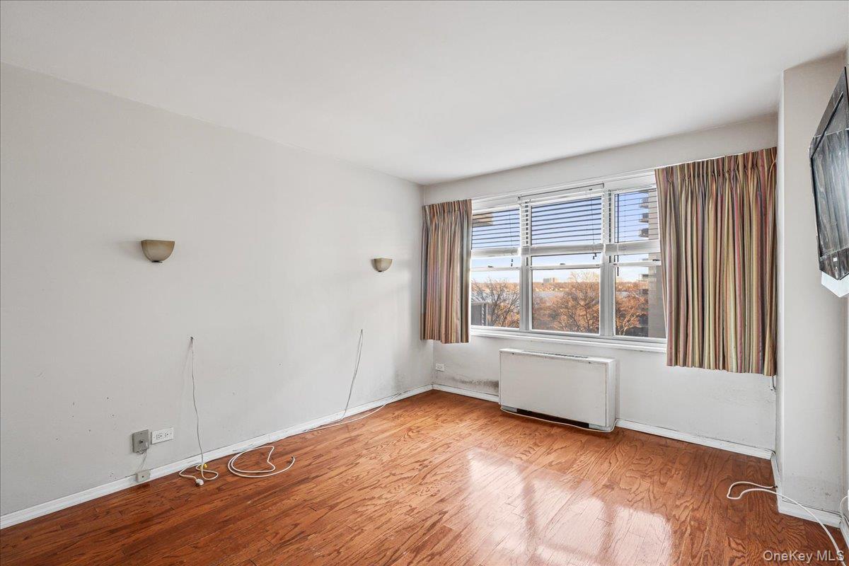 17-85 215 Street, Unit 5L photo 10