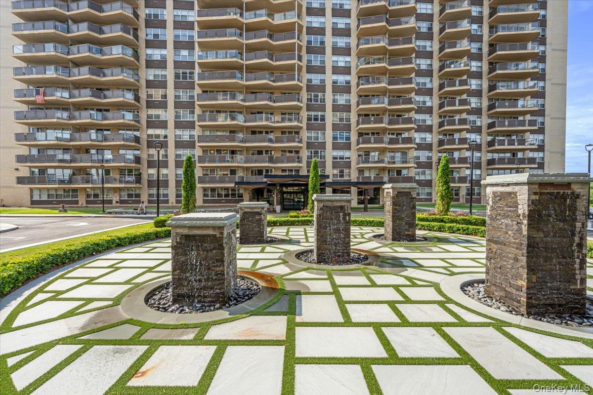 17-85 215 Street, Unit 5L photo 30