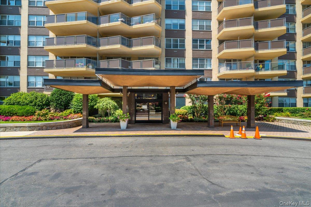 17-85 215 Street, Unit 5L photo 27