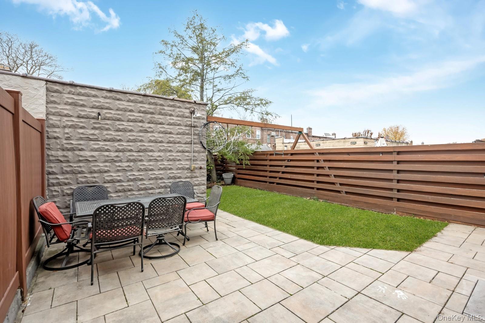 64-68 83 Place – For Sale photo 30