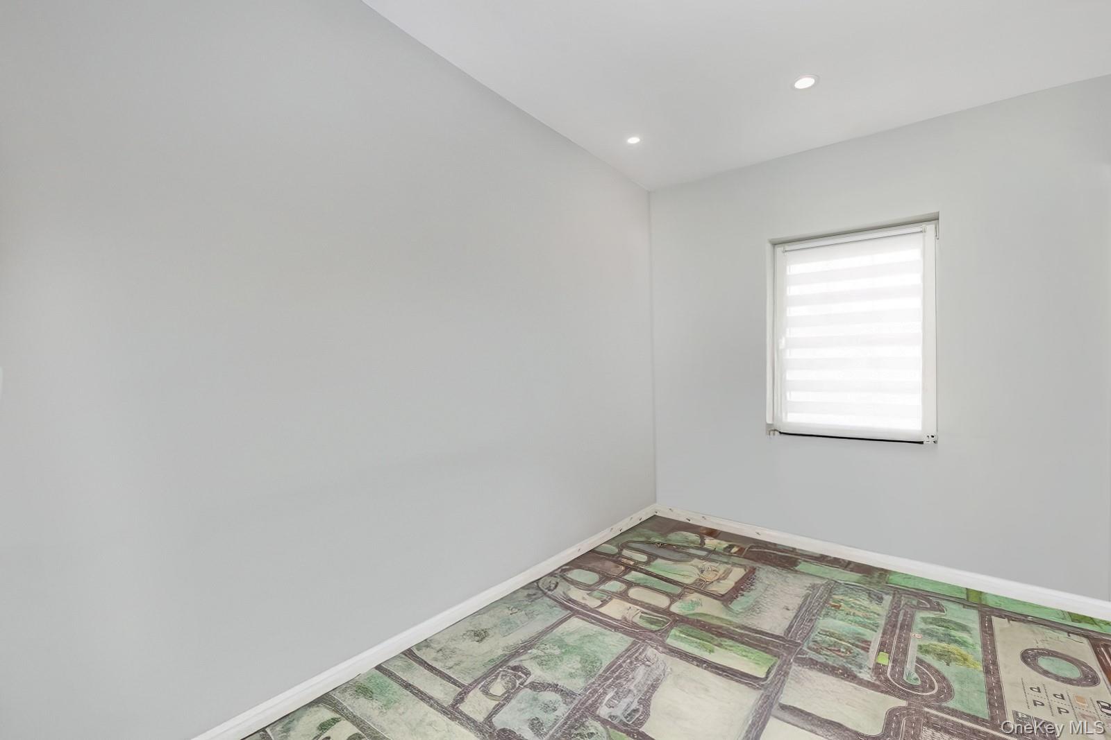 64-68 83 Place – For Sale photo 17