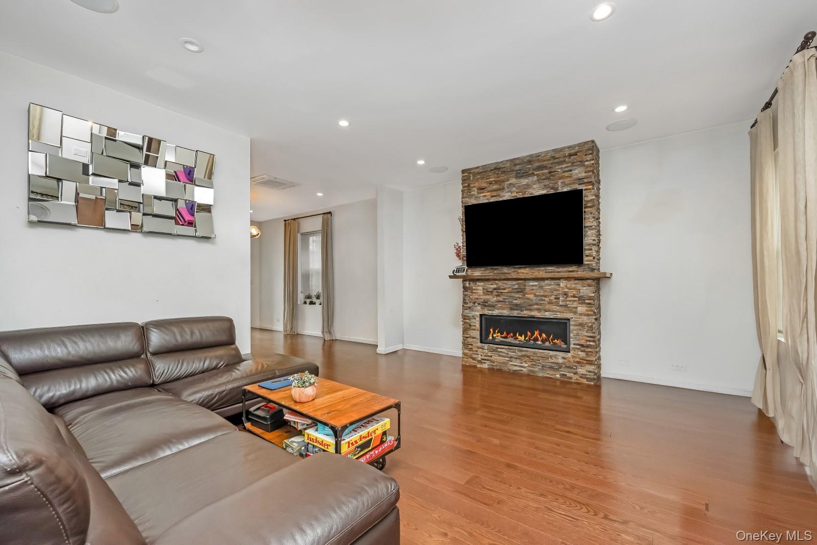64-68 83 Place – For Sale photo 6