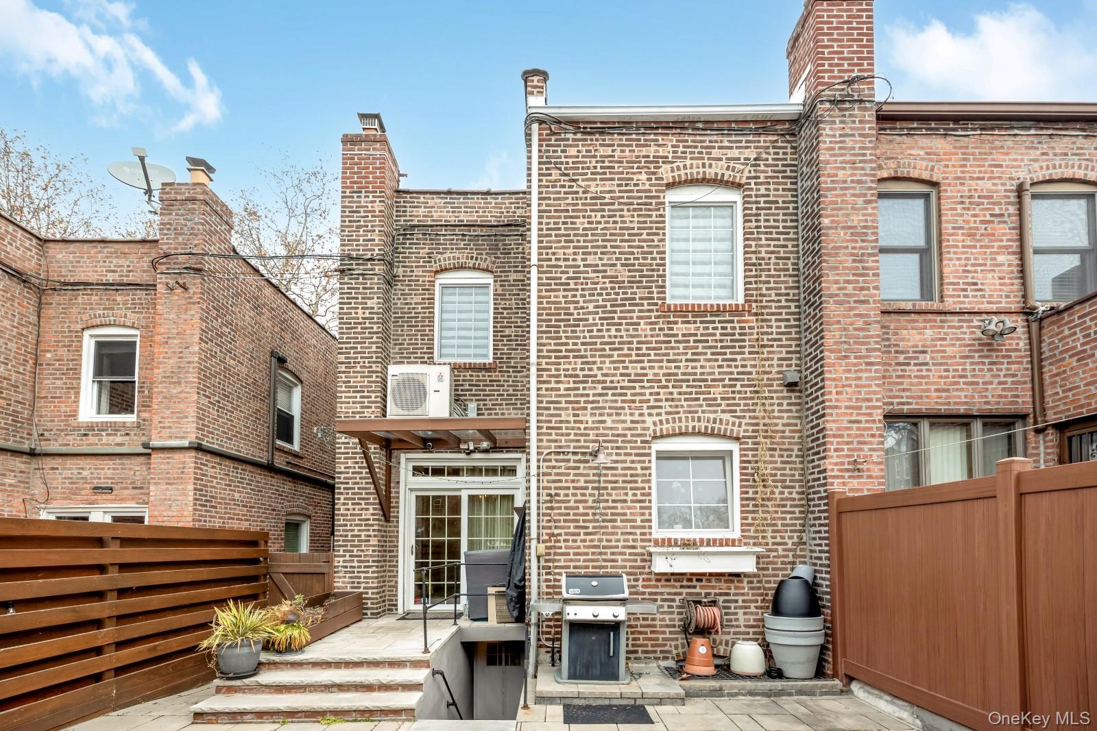 64-68 83 Place – For Sale photo 31