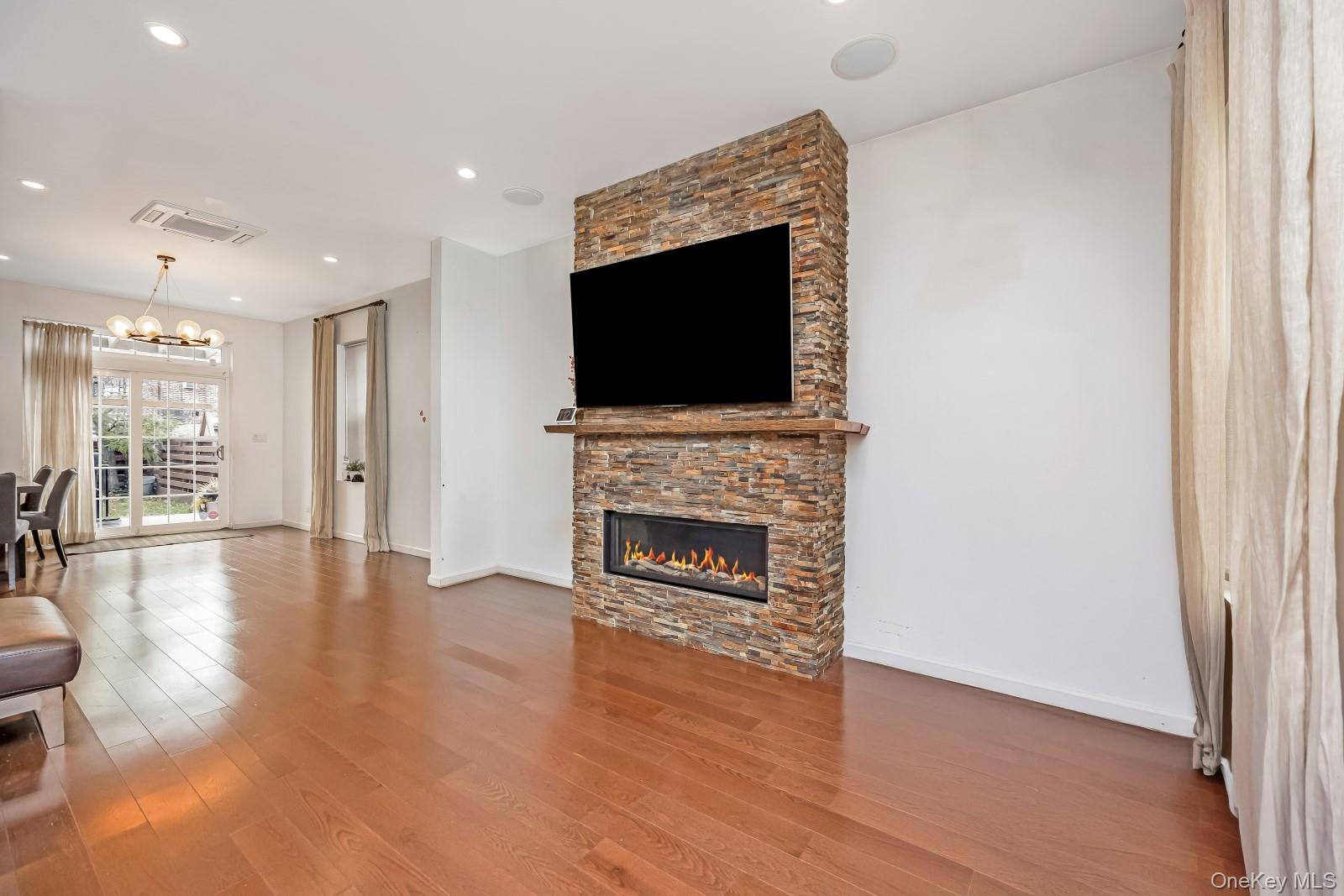 64-68 83 Place – For Sale photo 9