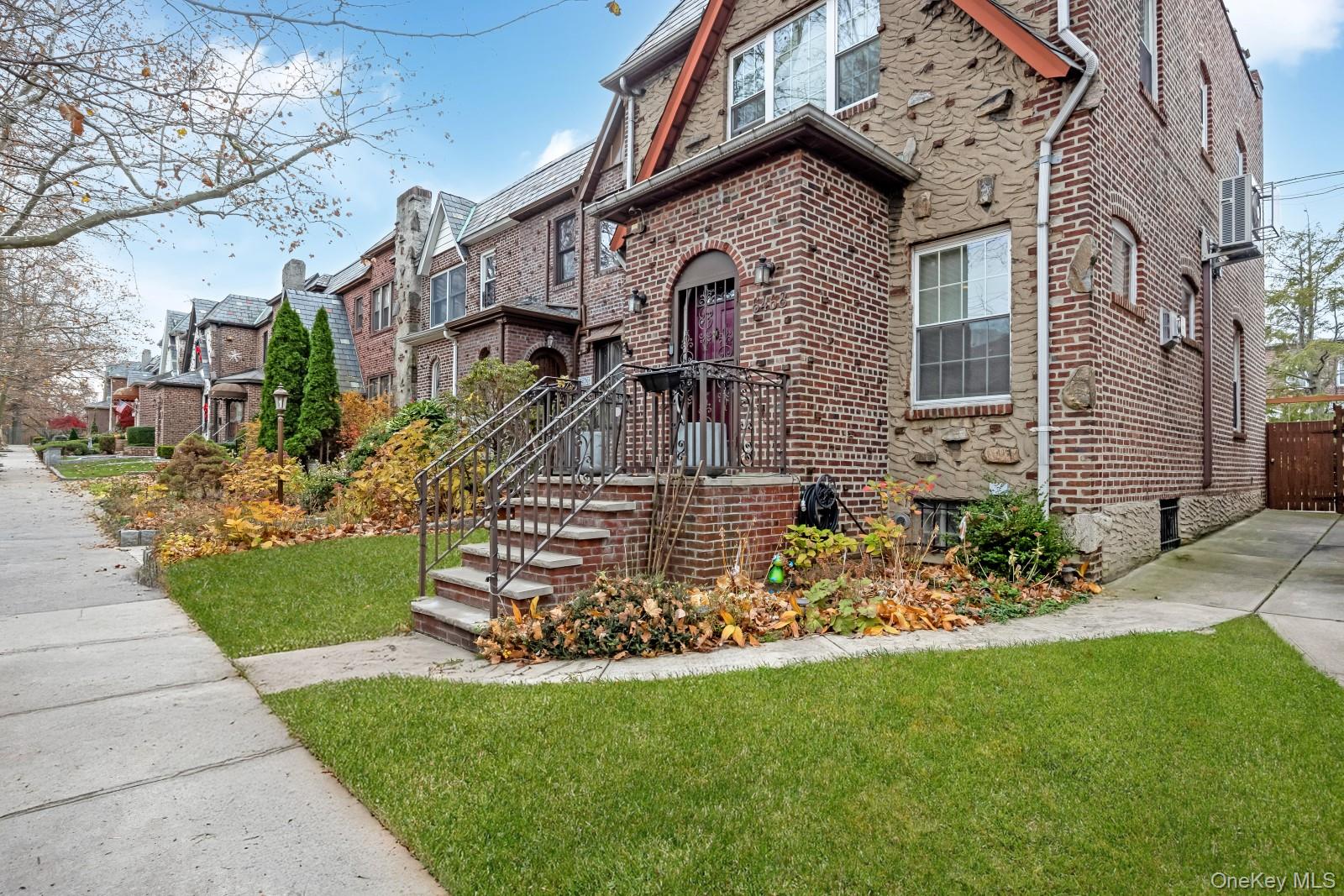 64-68 83 Place – For Sale photo 3