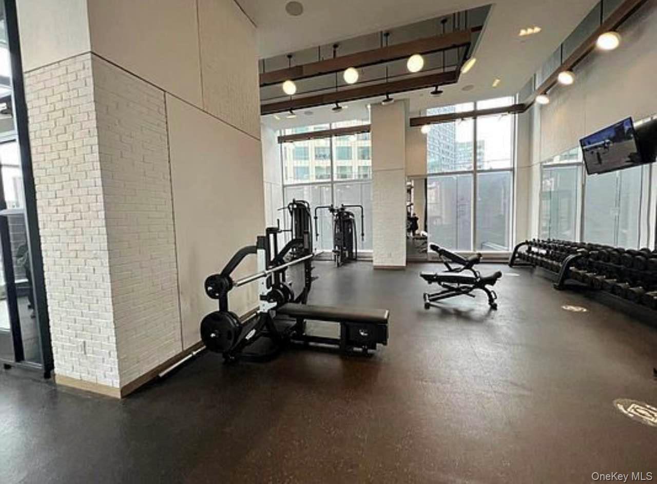 131-03 40th Road, Unit 18E photo 15