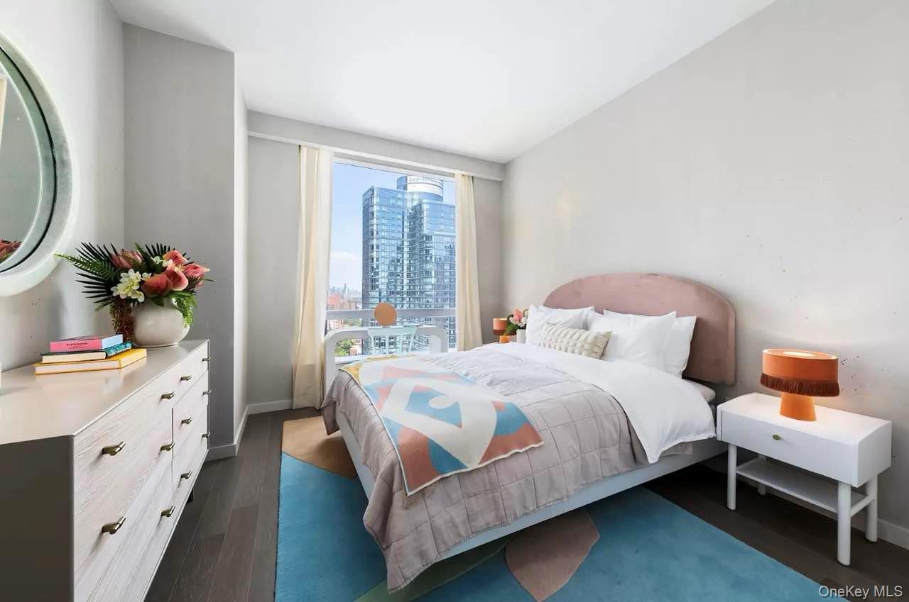 131-03 40th Road, Unit 18E photo 3
