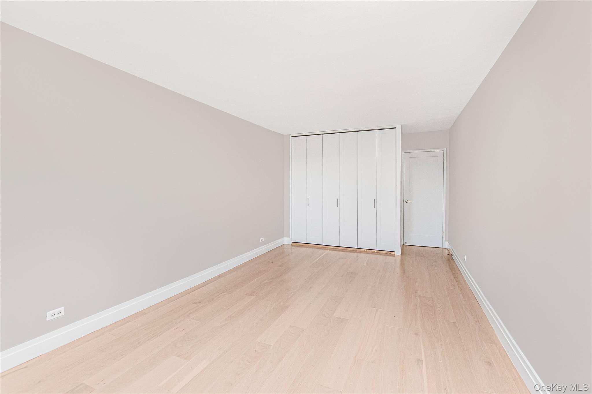 2500 Johnson Avenue, Unit 6M photo 8