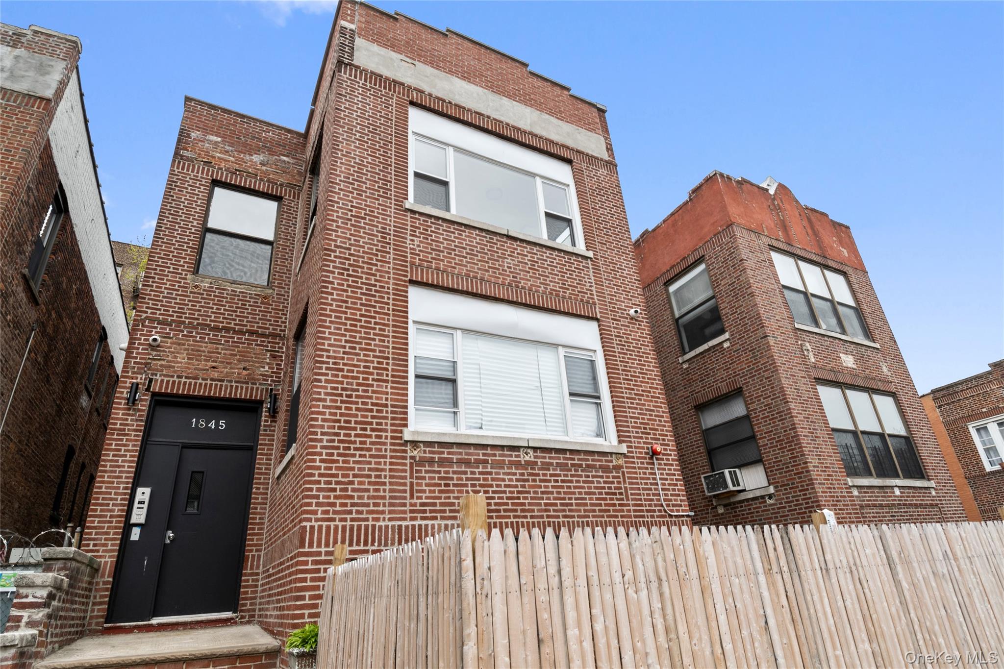 1845 Andrews Avenue – For Sale photo 47