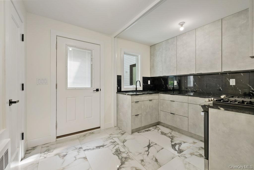 9 Wendover Lane – For Sale photo 13