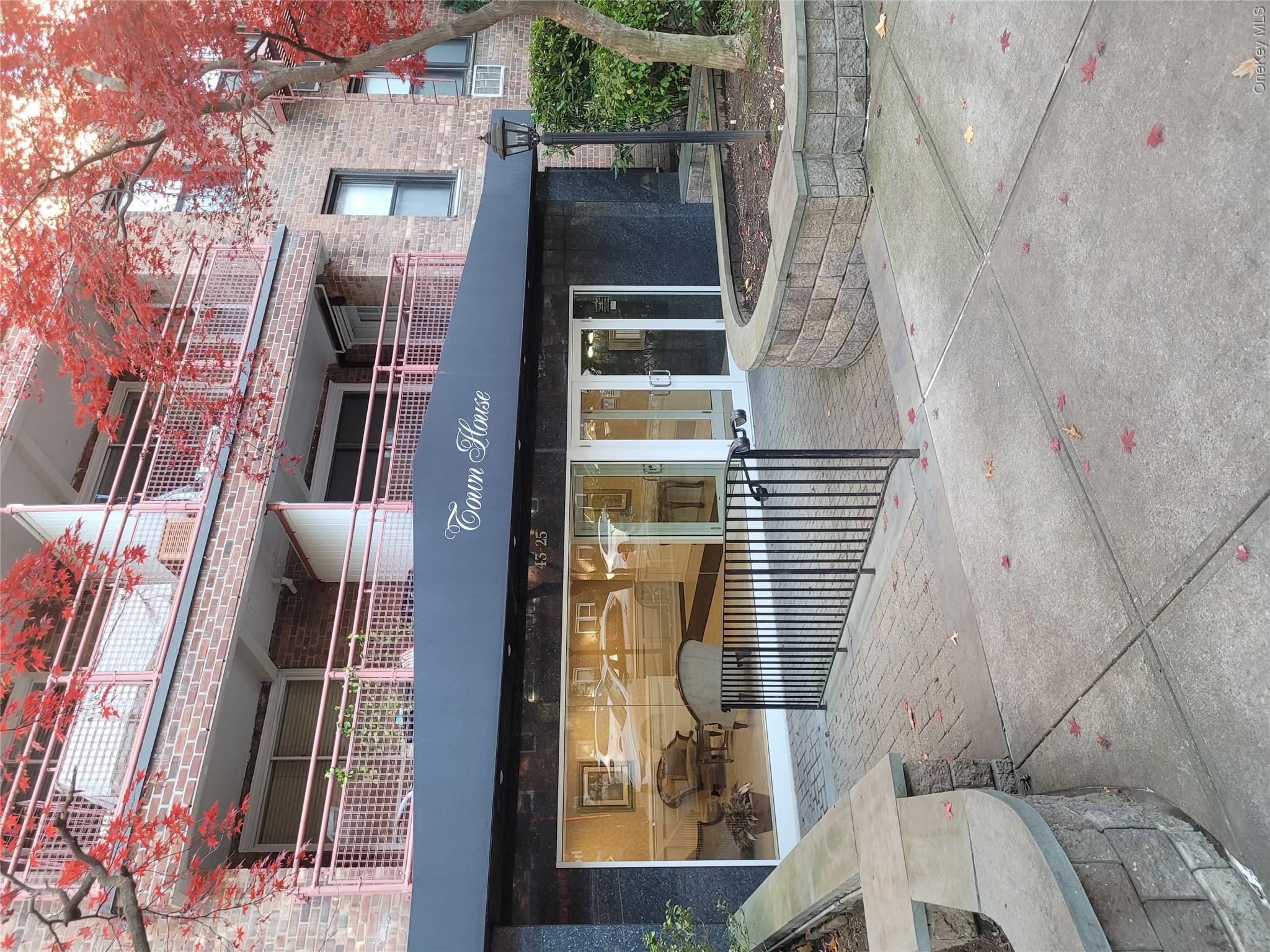 43-25 Douglaston Parkway, Unit 4J photo 2