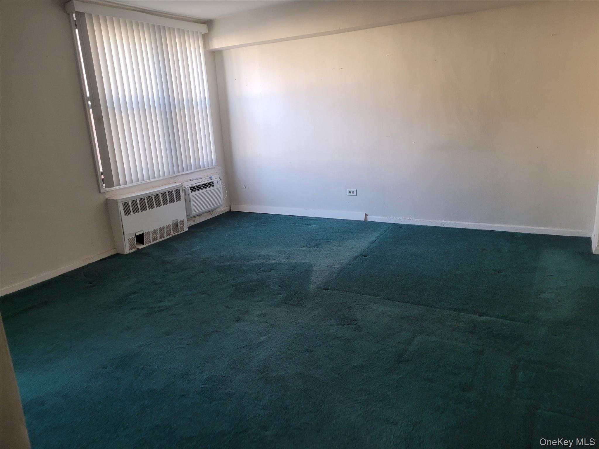 43-25 Douglaston Parkway, Unit 4J photo 5