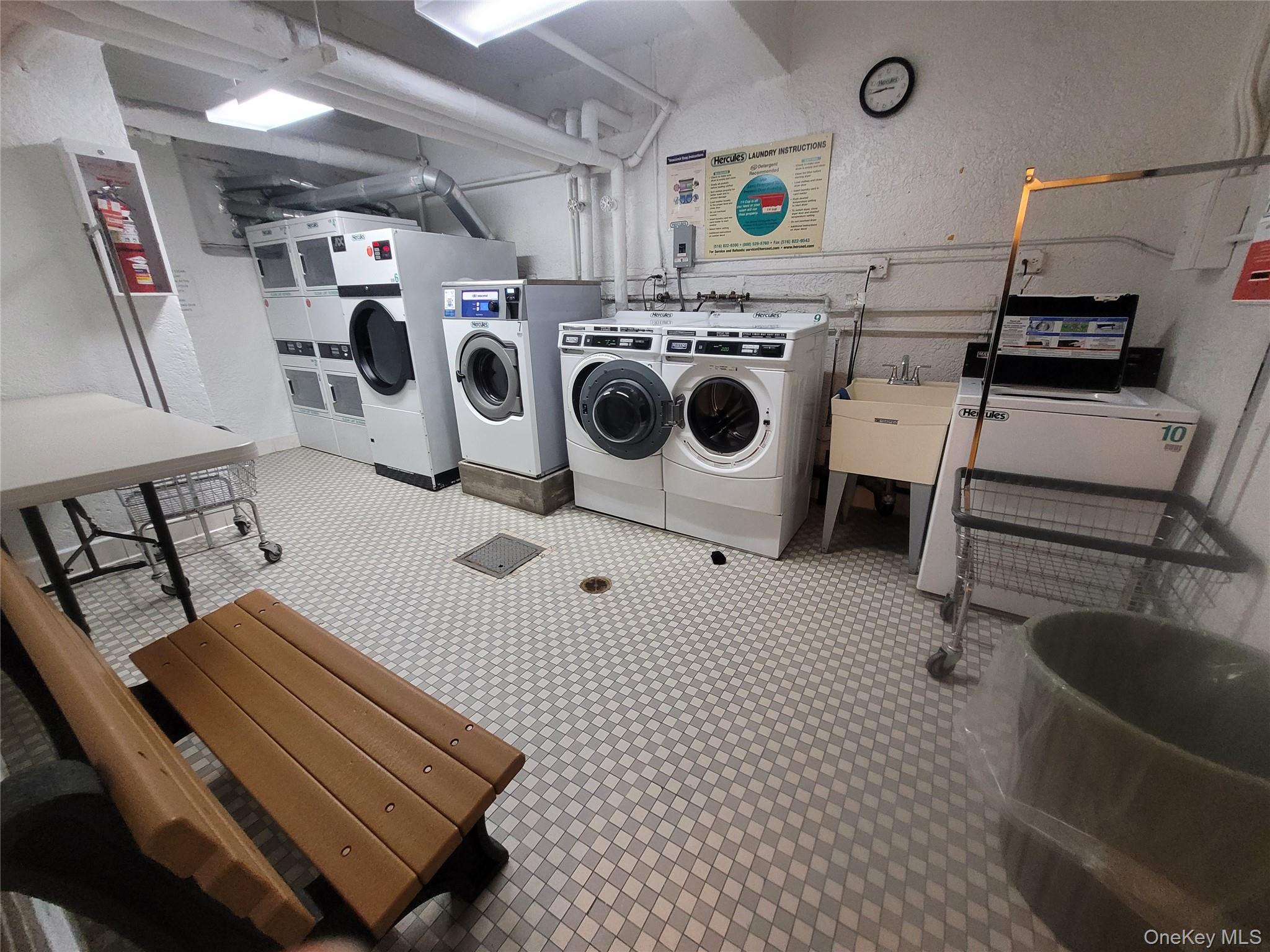 43-25 Douglaston Parkway, Unit 4J photo 6