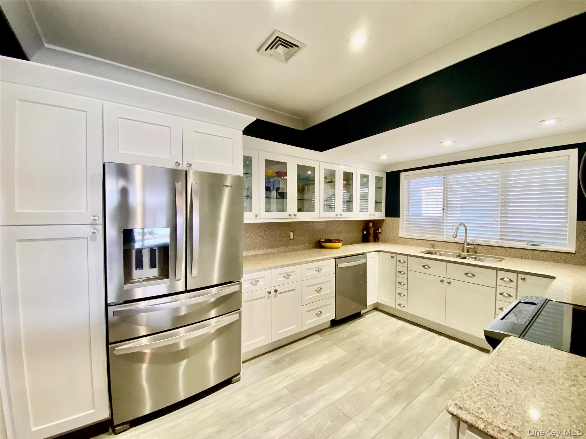 131 6th Street, Unit G photo 6