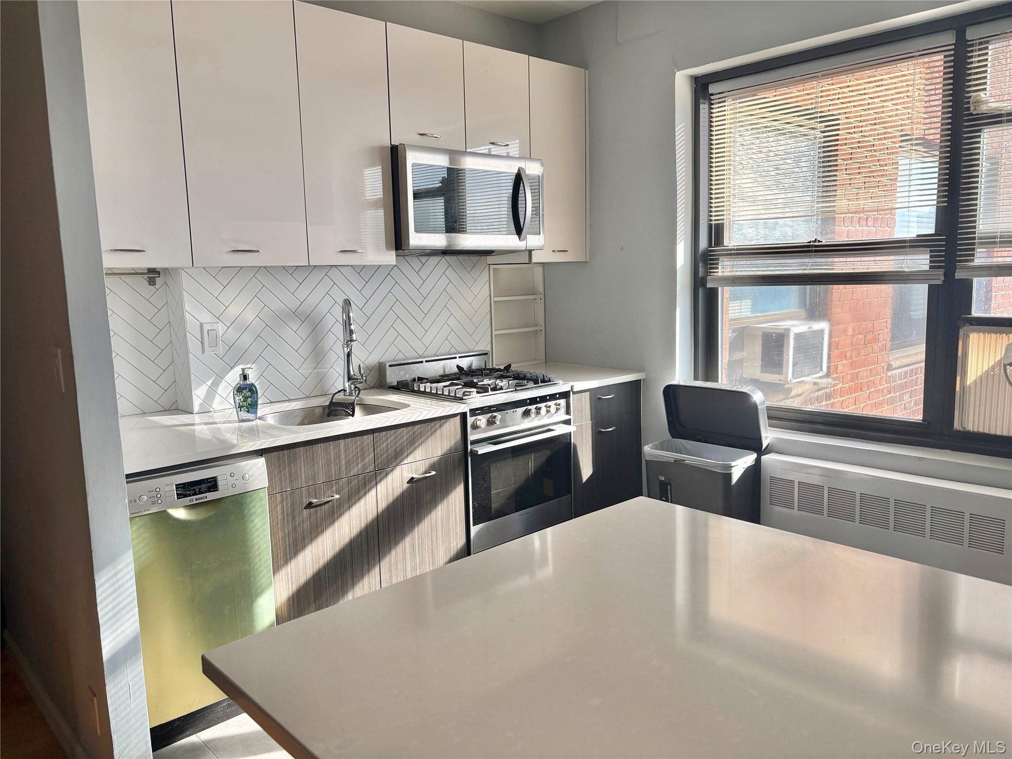 99-05 63rd Drive, Unit 11R photo 5