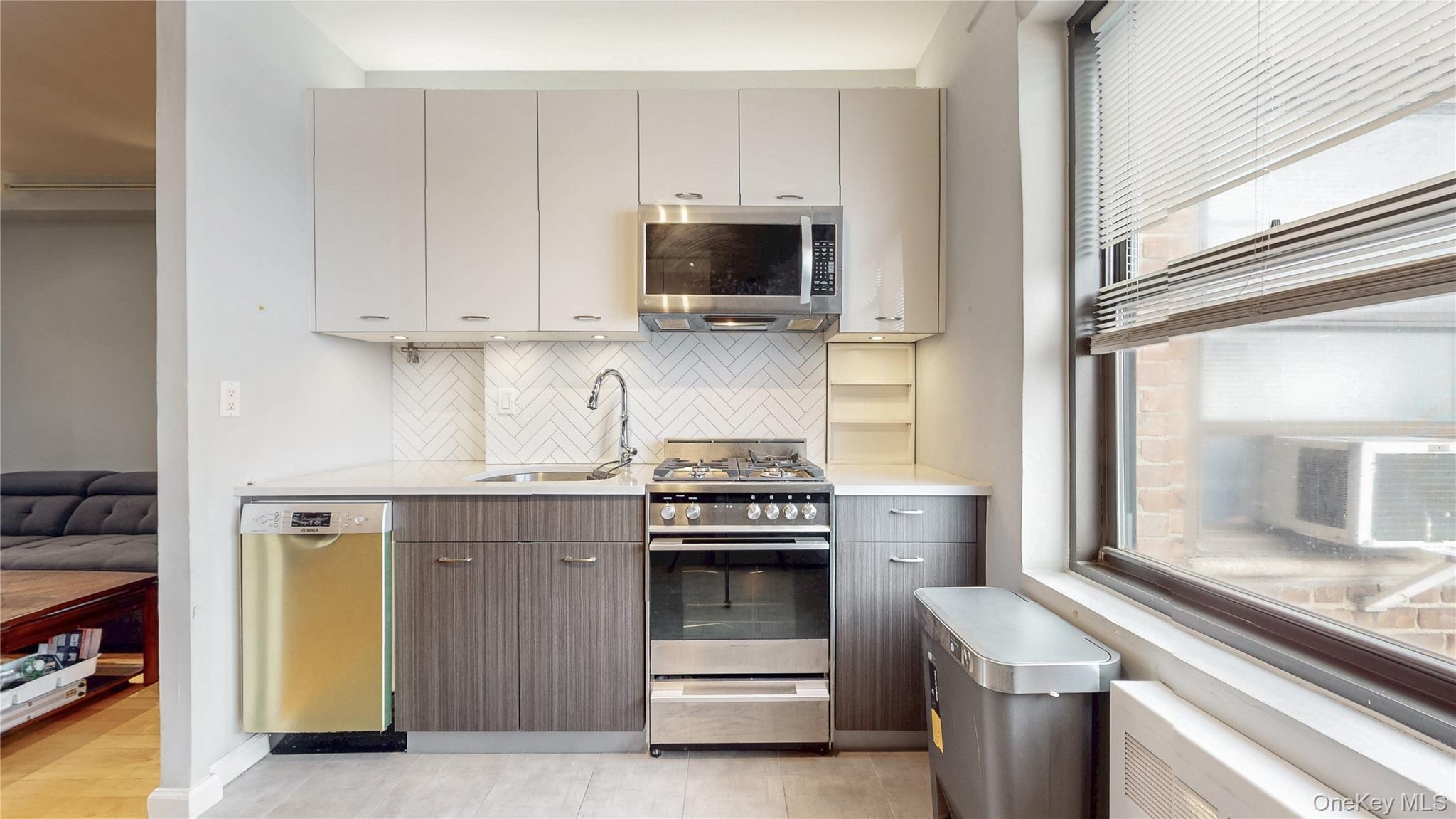 99-05 63rd Drive, Unit 11R photo 6