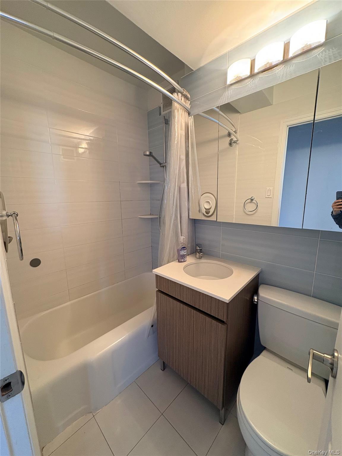 99-05 63rd Drive, Unit 11R photo 11