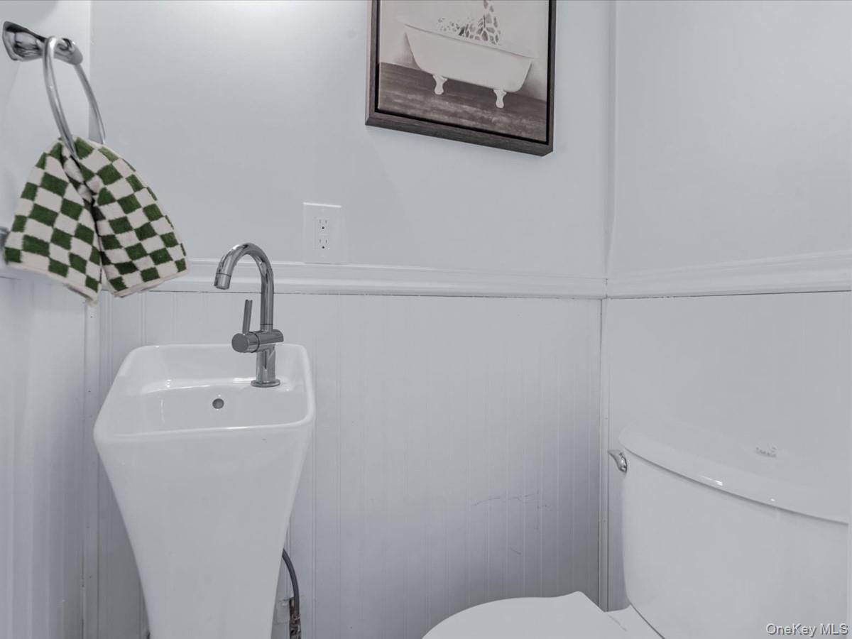10514 Van Wyck Expressway – For Sale photo 12