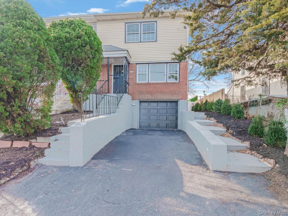 10514 Van Wyck Expressway – For Sale