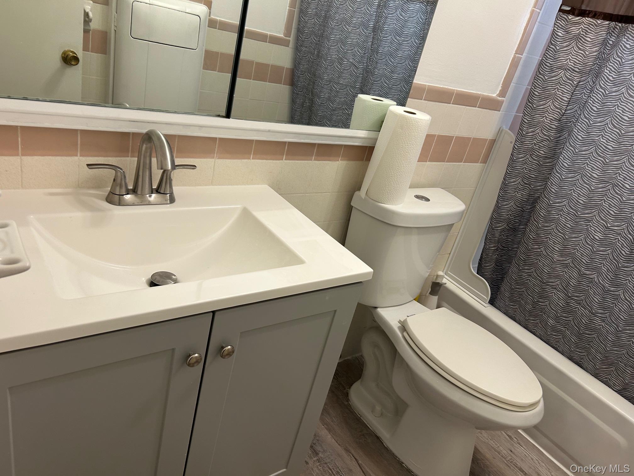122 Sneden Place, Unit 122 photo 22
