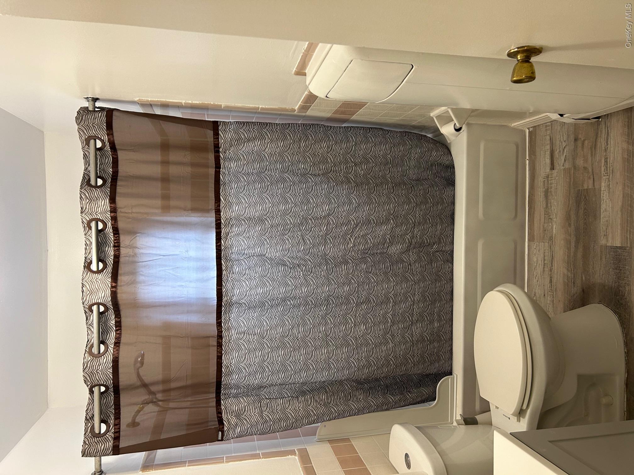 122 Sneden Place, Unit 122 photo 20