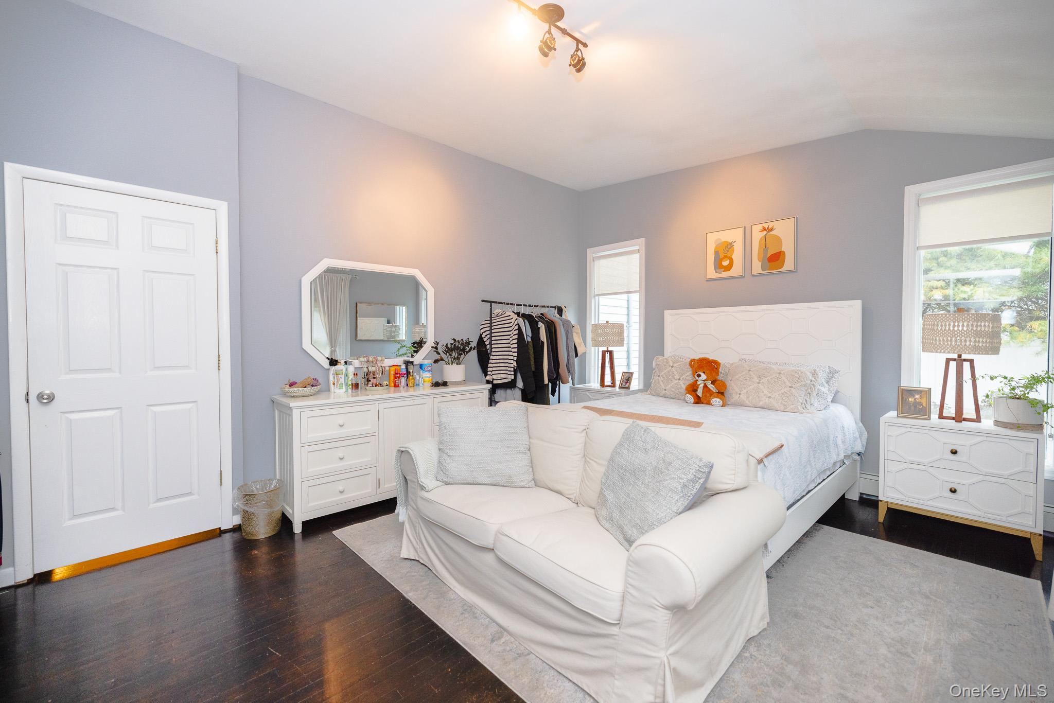 94 Kings Drive – For Sale photo 17