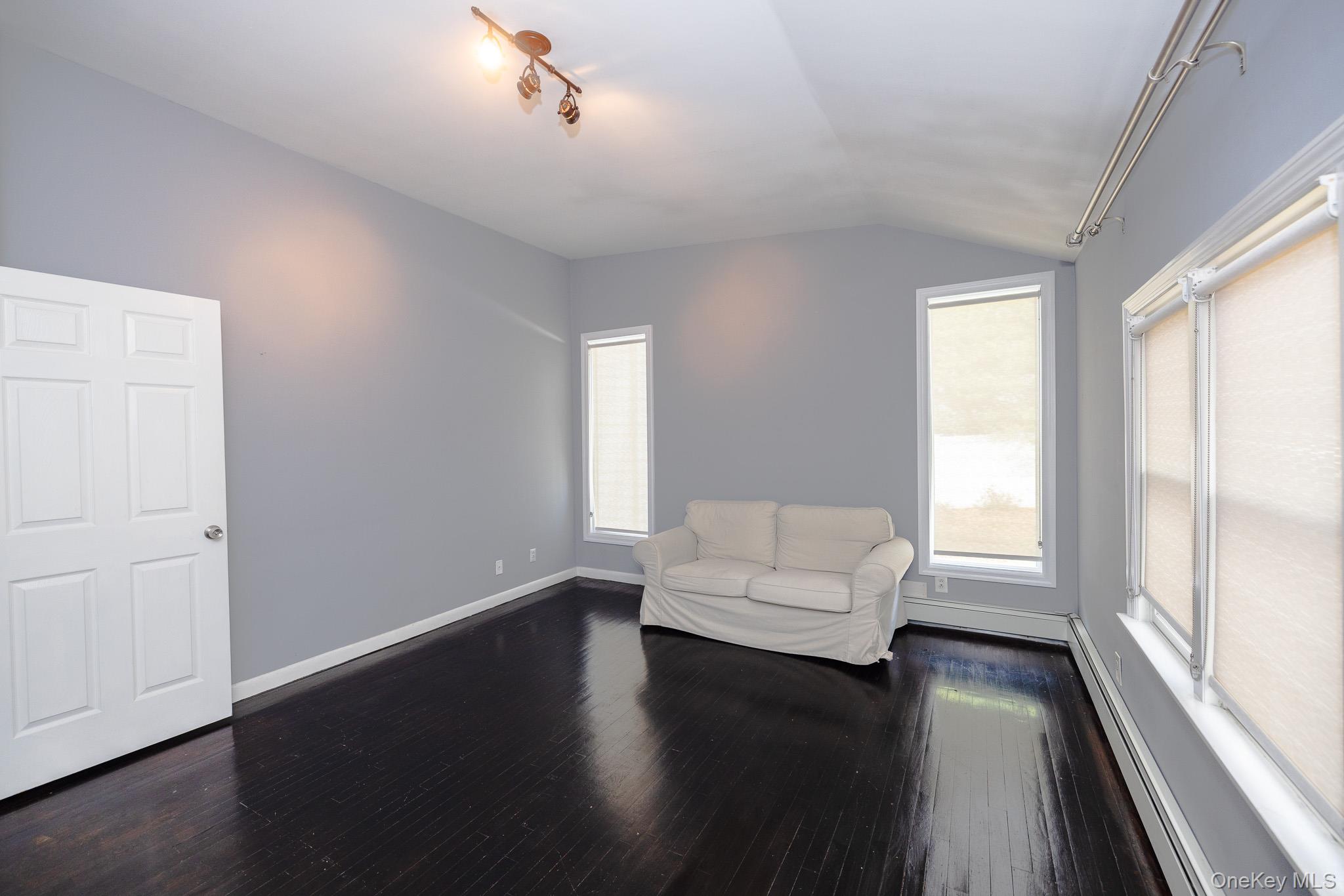 94 Kings Drive – For Sale photo 31