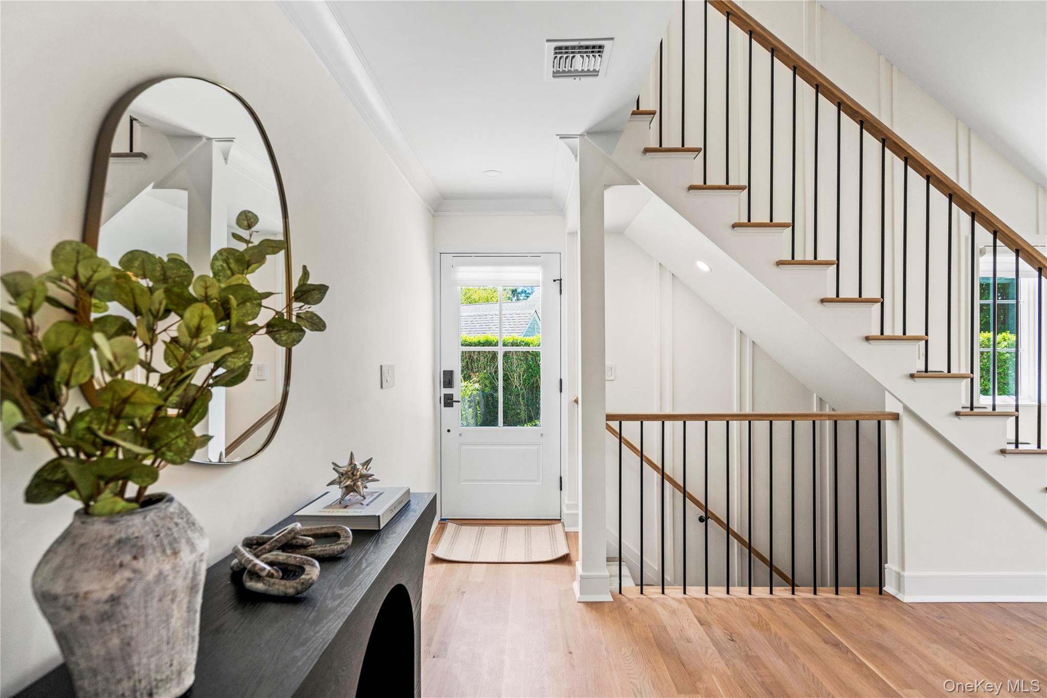 4 Carriage Lane – For Rent photo 2