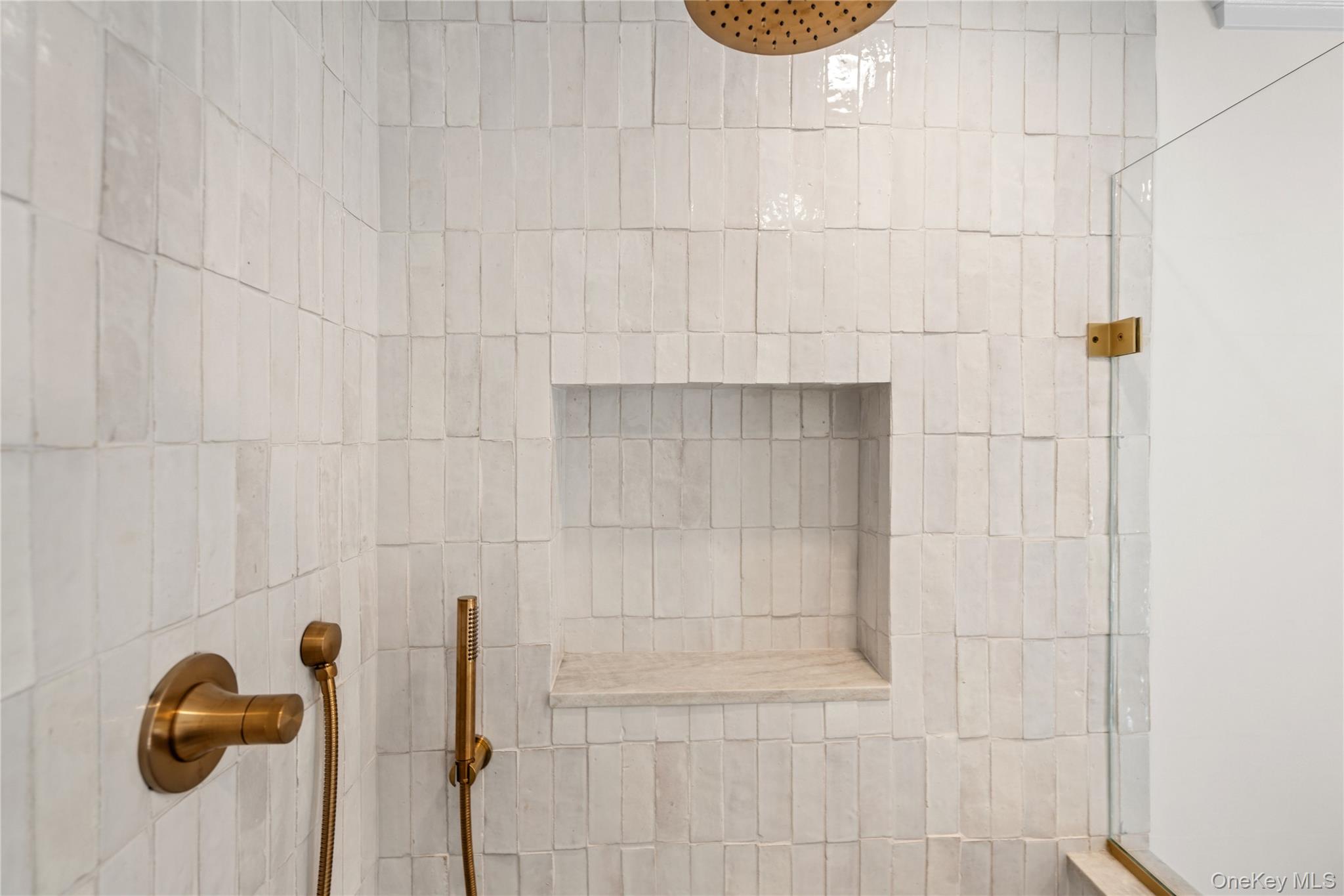 4 Carriage Lane – For Rent photo 18