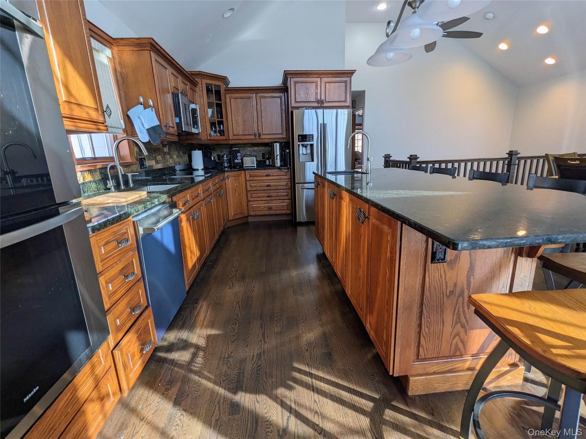 4030 W Shore Drive – For Sale photo 12